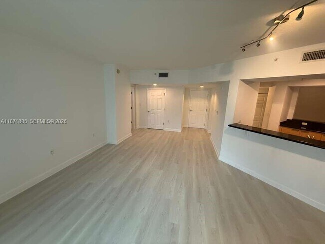 Building Photo - 140 S Dixie Hwy