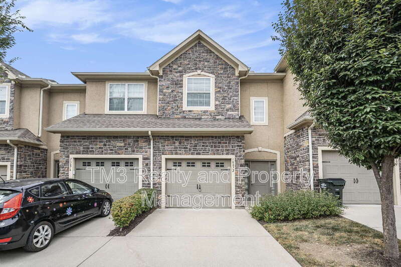 Primary Photo - 15872 Valley View Dr
