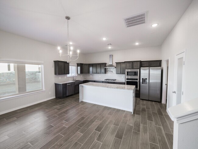 Foto del edificio - 917 Ada Ln