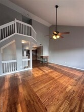 Building Photo - 4240 Maple St