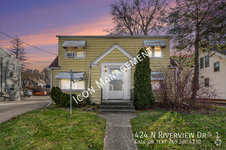 Building Photo - 424 N Riverview Dr