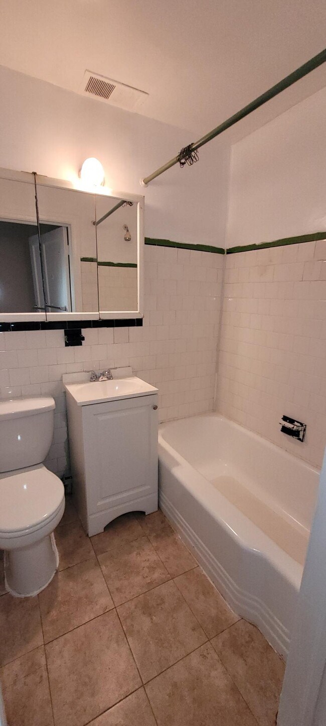 354 E Belvedere Ave Unit 2, Baltimore, MD 21212 Apartments in