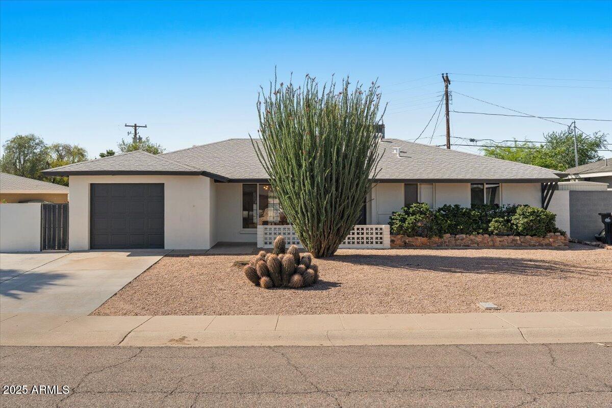 Foto principal - 8617 E Palm Ln