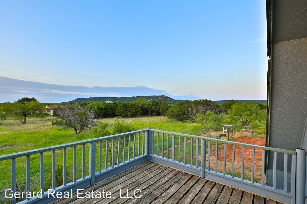 Foto principal - 5 br, 2 bath House - 317 CR 676
