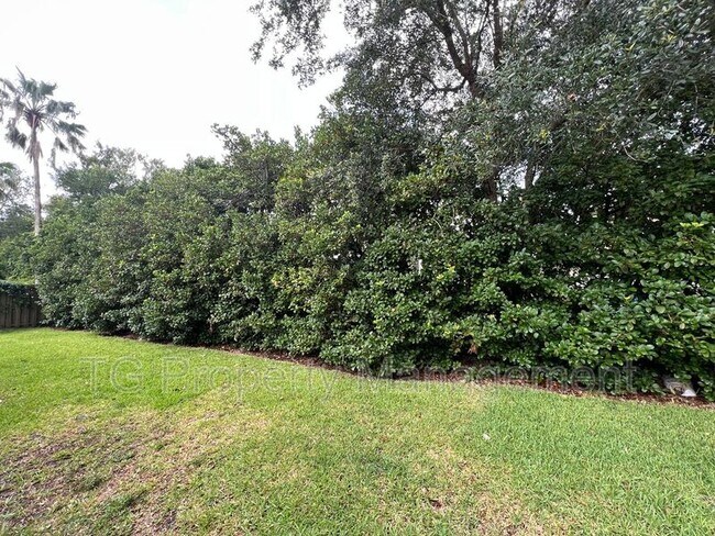 Foto del edificio - 1449 Blue Heron Ln N