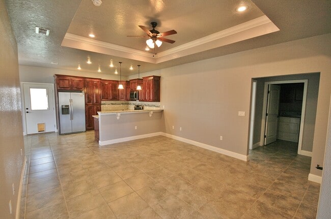 Foto del edificio - Gorgeous Home with, Curb appeal , Zia Schools and  Pets Allowed