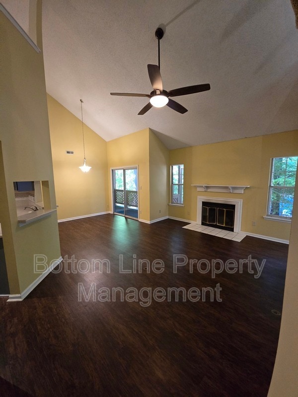 Foto del edificio - 6108 Gray Gate Ln