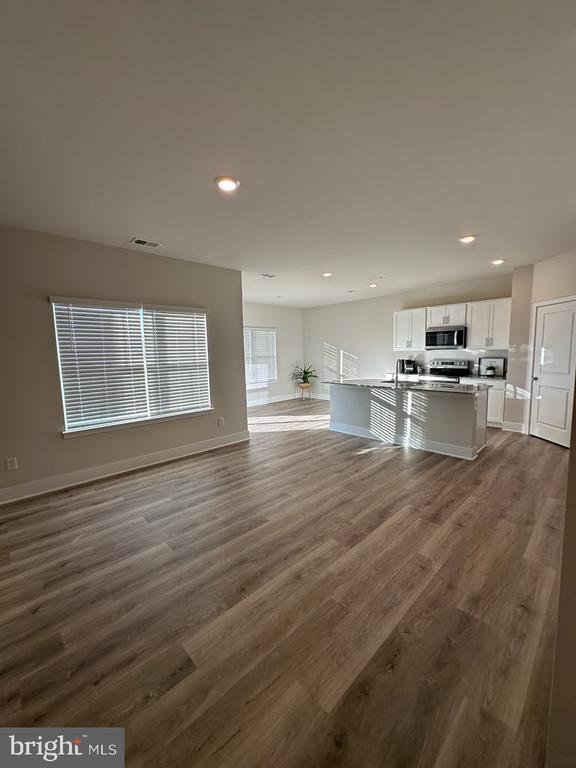 Building Photo - 114 Haida Ln