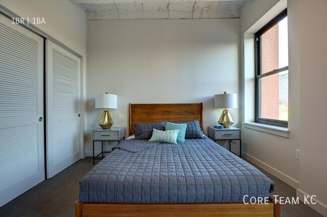 Foto del edificio - 217 W Pershing Rd