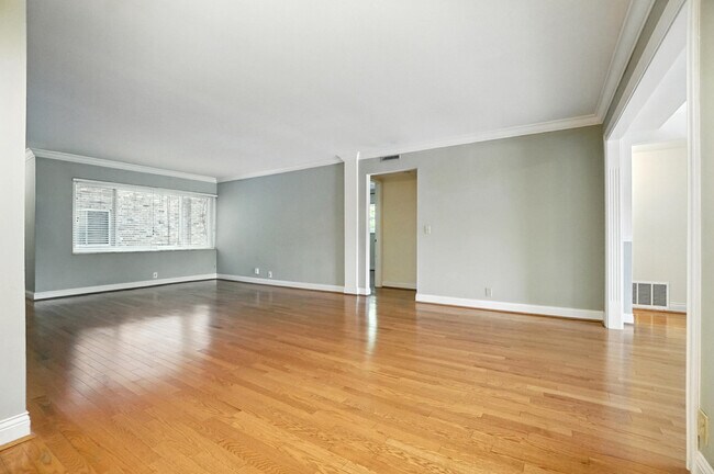 Foto del edificio - 2270 Madison Rd