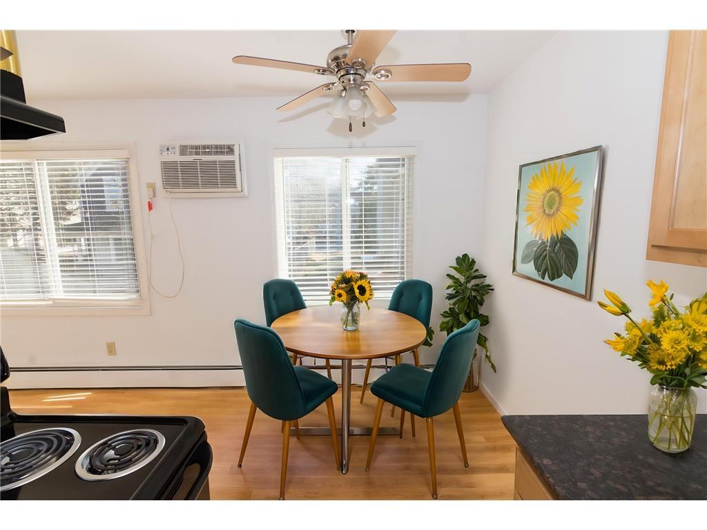 Foto del edificio - 2741 Pillsbury Ave