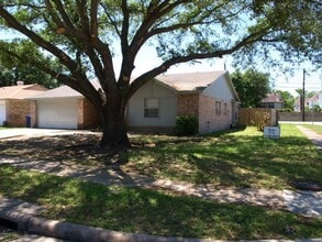 Building Photo - 7543 Andiron Cir