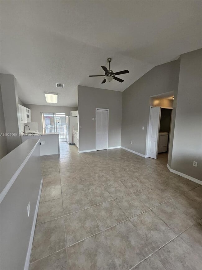 Photo - 2527 W 76th St House