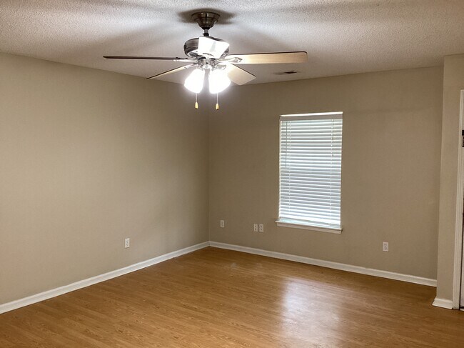 Foto del edificio - 1009 Friartuck Trl