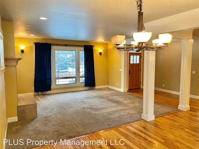 Foto del edificio - 3 br, 3.5 bath House - 1372 NW Newport Ave
