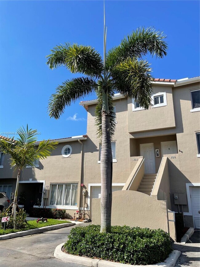 Foto del edificio - 154 Riviera Cir