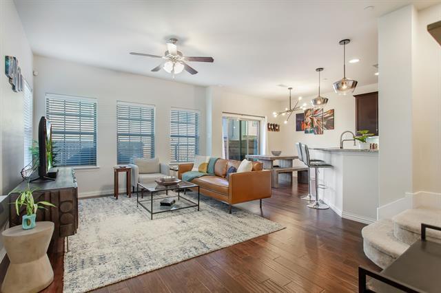 Foto del edificio - 932 Brookville Ct