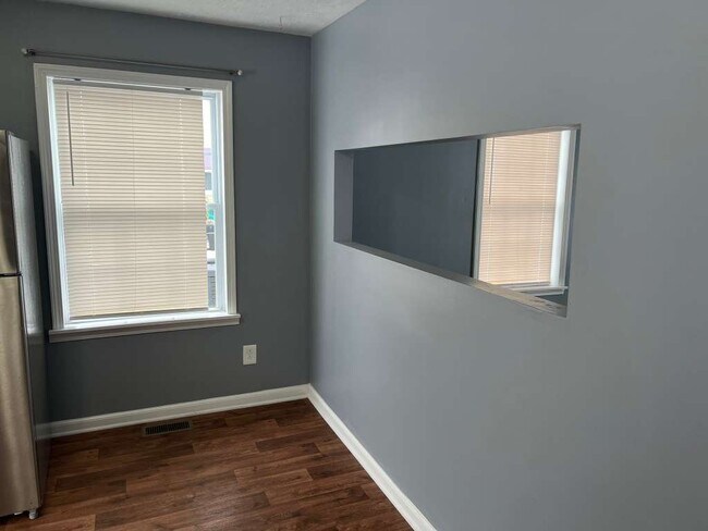 Building Photo - 2205 Elmhurst Ave