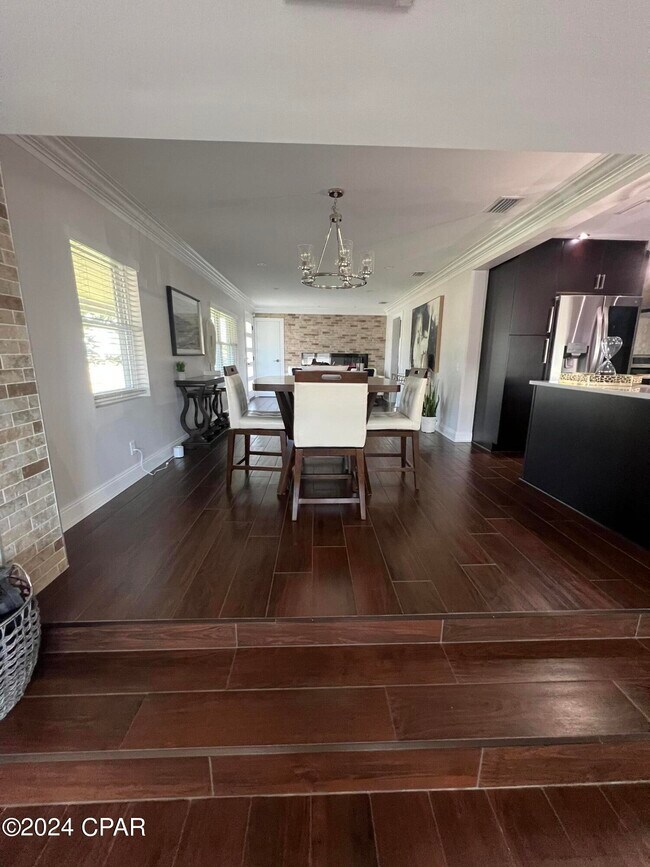 Foto del edificio - 1528 Oak Ave