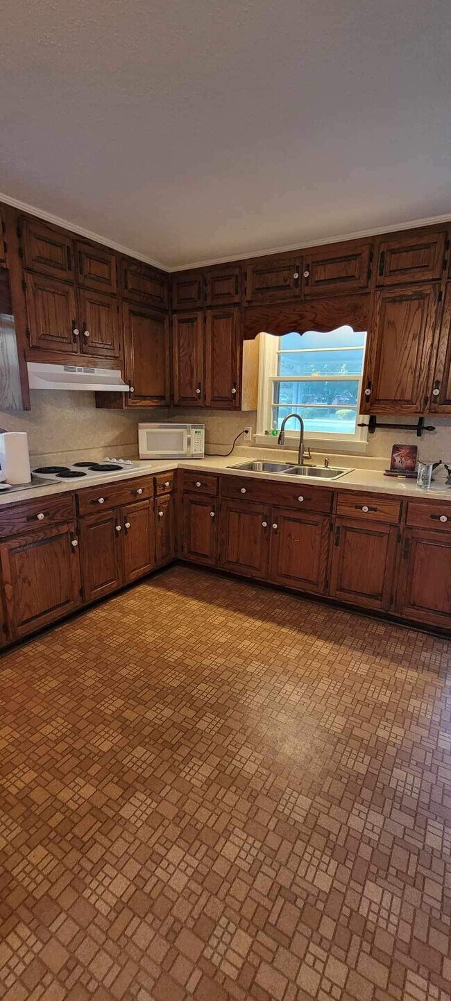 Building Photo - 3036 Marie Cir