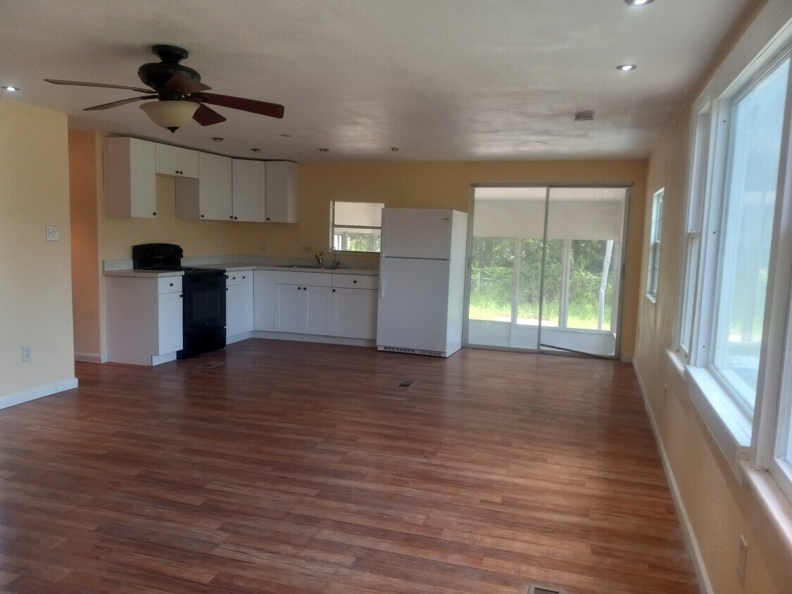 510 Frances Cir, Ruskin, FL 33570 House for Rent in Ruskin, FL