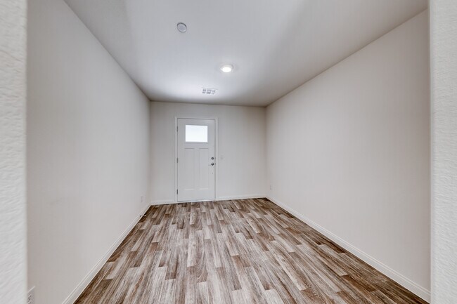 Foto del edificio - 3728 Enchanted Sky St