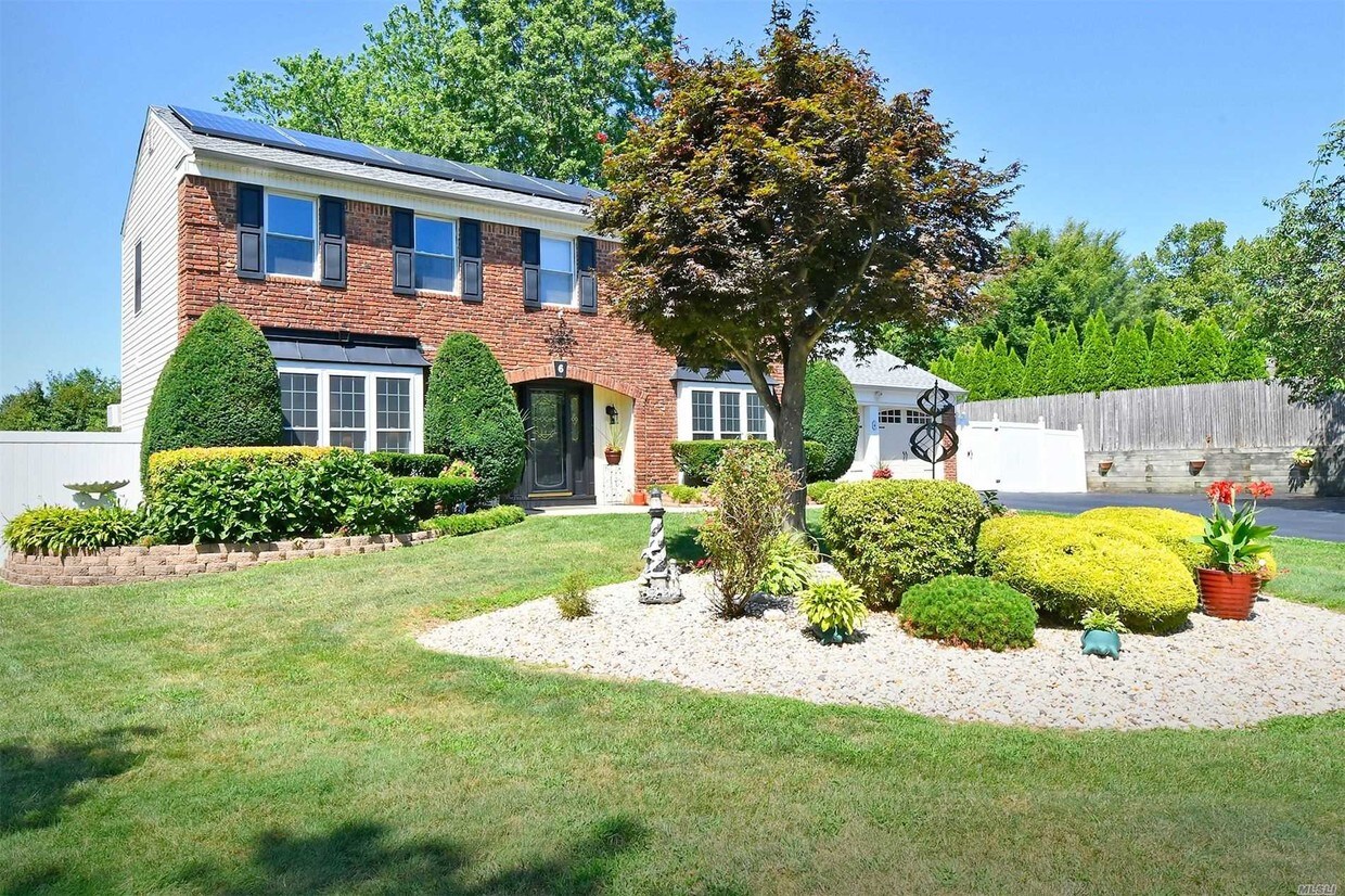 6 Reims Ct, Mount Sinai, NY 11766 House Rental in Mount Sinai, NY