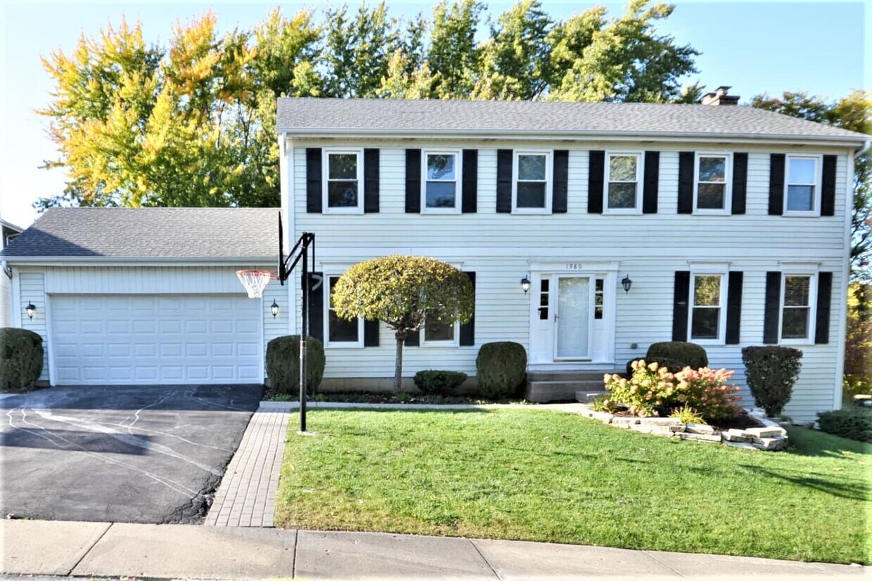 Primary Photo - 1980 Manor Ln
