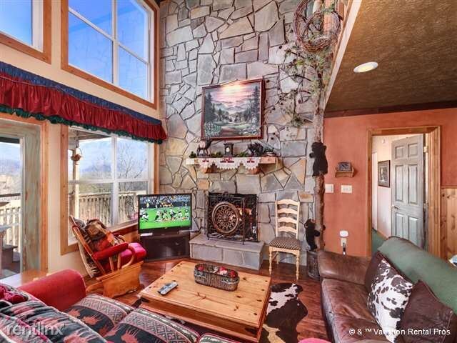 Foto principal - 725 Cliff Branch Rd
