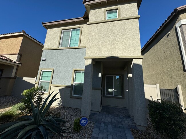 Building Photo - Great home built in 2021, 3 bedrooms, 2 ba...