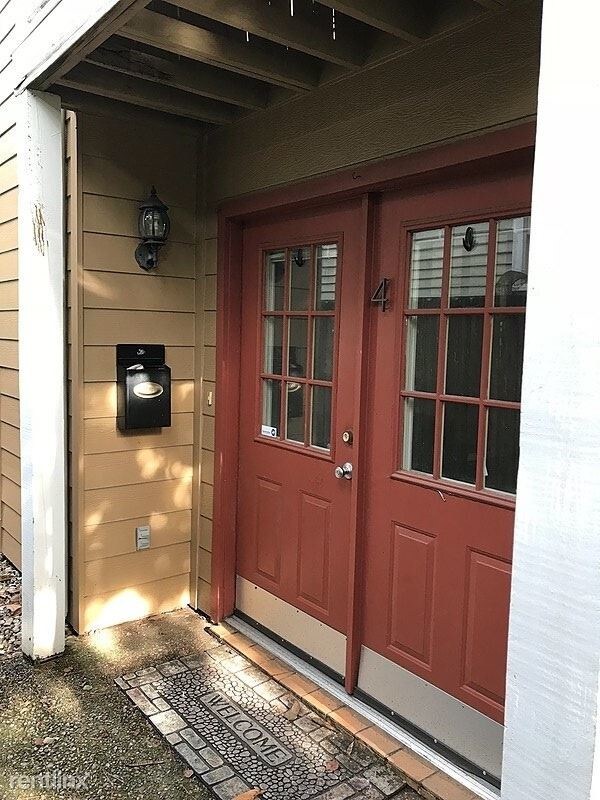Primary Photo - 741 S Foster Dr