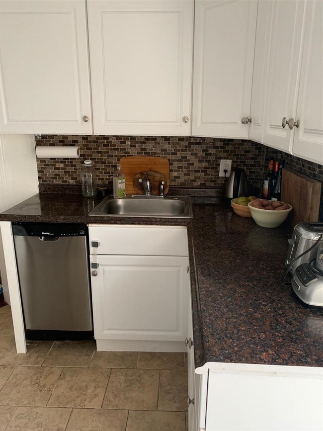 Foto del edificio - 595 Jersey Ave