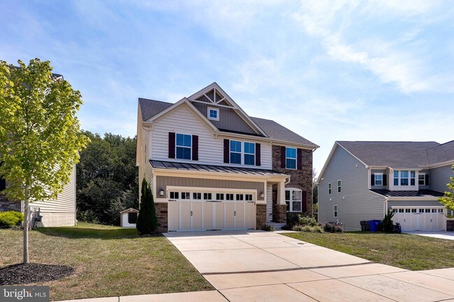 Foto del edificio - 729 Shady Creek Ct
