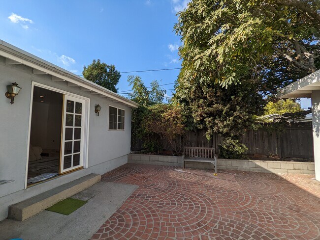 Paved enclosed backyard - 336 N Fairview St