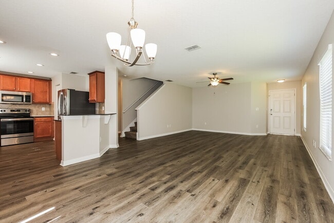 Building Photo - 9540 Simeon Dr