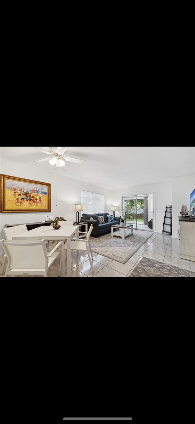 Foto del edificio - 1405 N 12th Ct