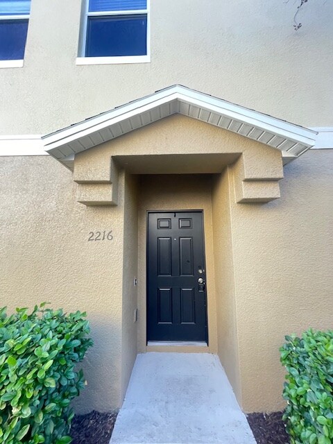 Building Photo - 2216 Betsy Ross Ln