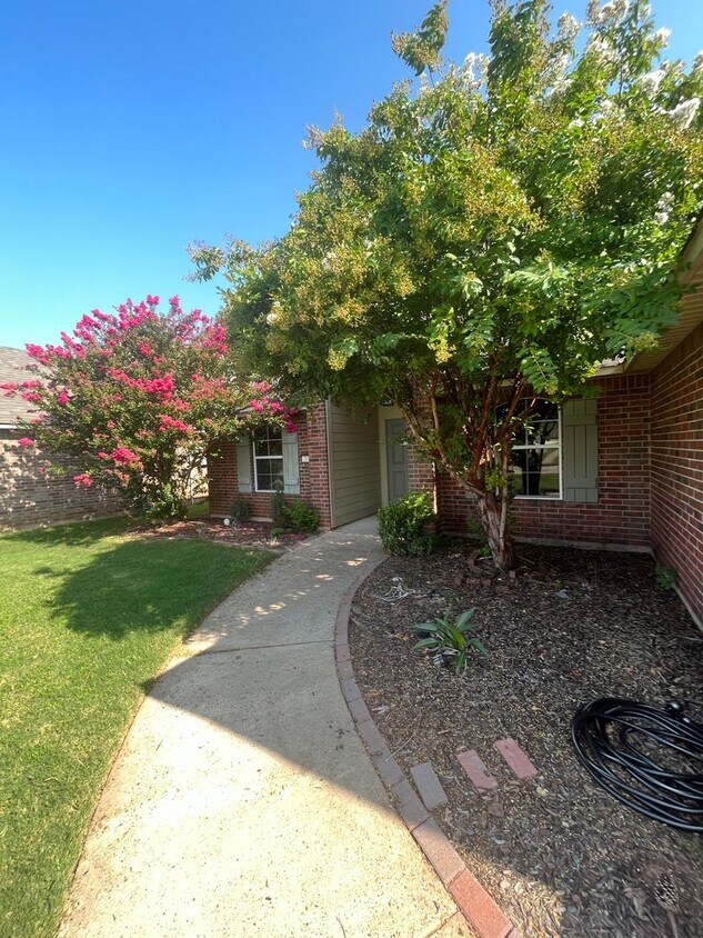 242 Avondale Ln, Bossier City, LA 71112 House Rental in Bossier City, LA