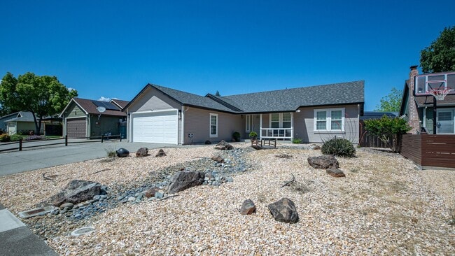 Building Photo - 3 Bedroom Home in Vacaville