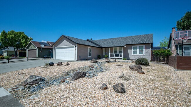Foto del edificio - 3 Bedroom Home in Vacaville