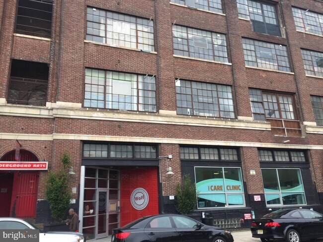 Building Photo - 340 N 12th St