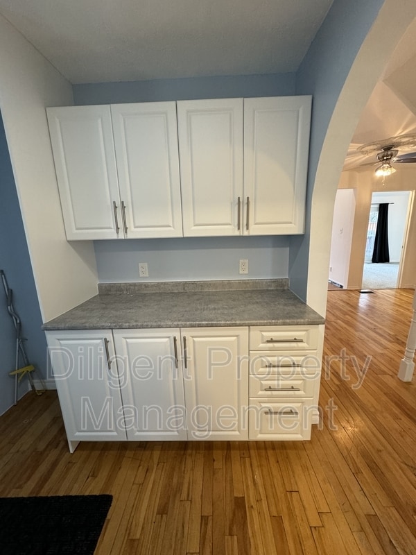 Building Photo - 805 Morphet Ave