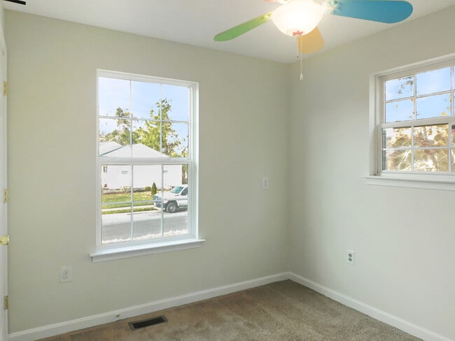 Building Photo - 45273 Bubba Way