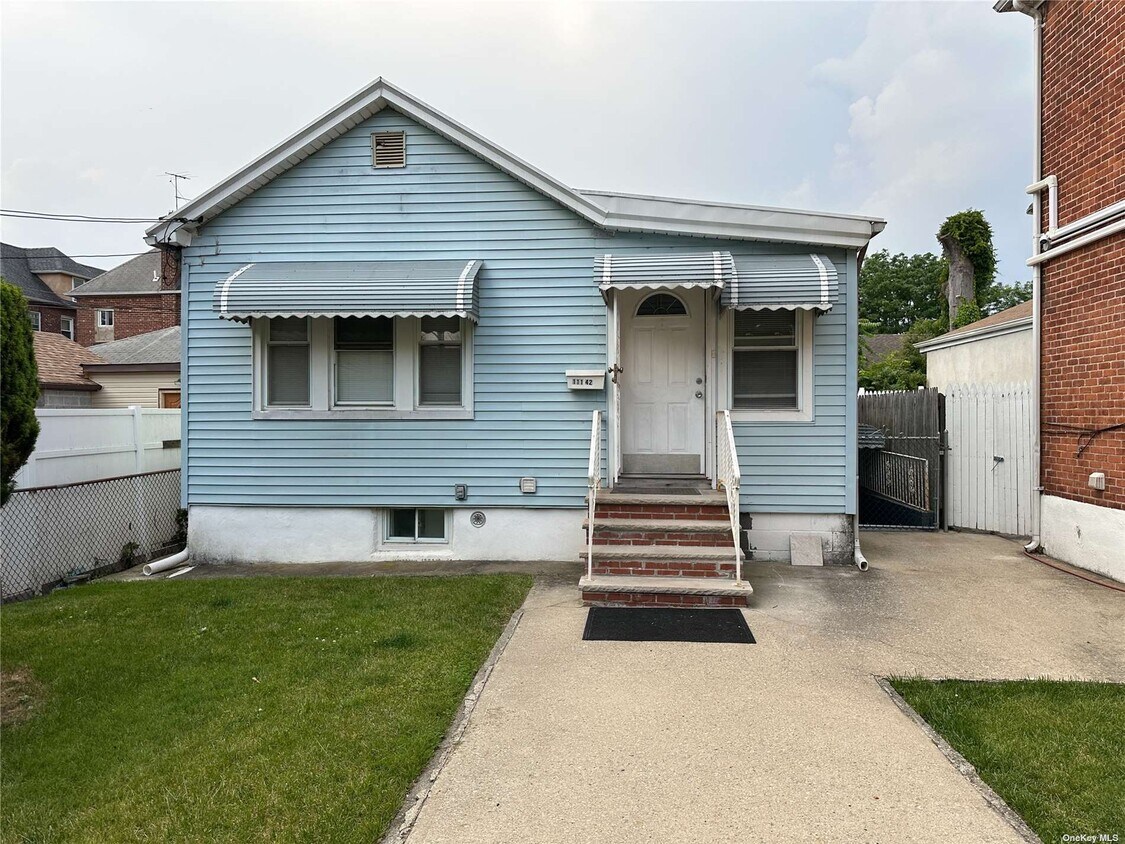 Primary Photo - 111-42 143rd St