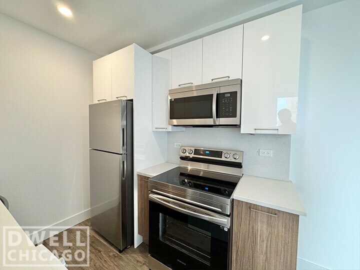 Foto principal - 901 W Carmen Ave