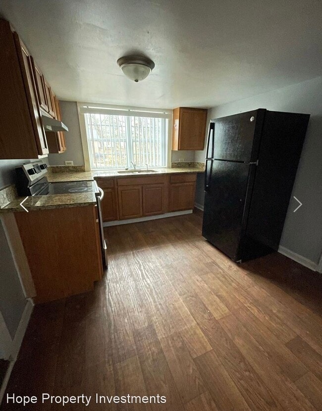 Building Photo - 2 br, 1 bath House - 8 Frank St
