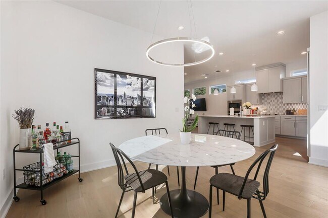 Foto del edificio - 5812 Harold Ct
