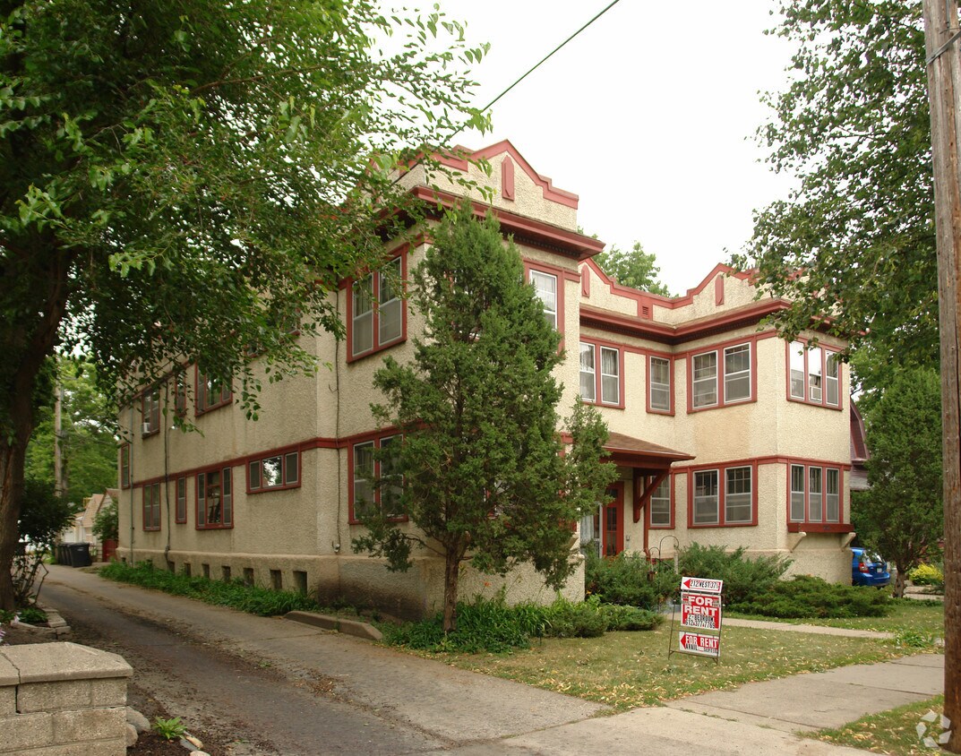 Foto principal - 212 W 37th St