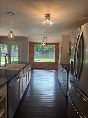 Foto del edificio - 5805 Crestwood Cir W