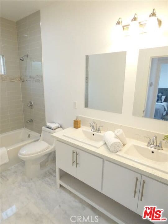 Building Photo - 4538 Abbey Pl